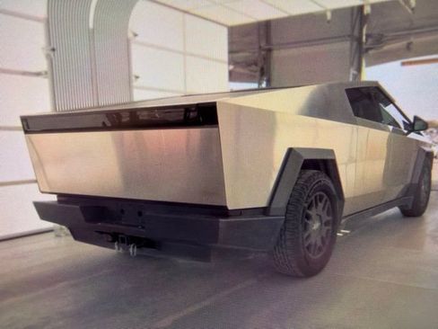 Used 2024 Tesla Cybertruck Cyberbeast AWD/4WD image 3