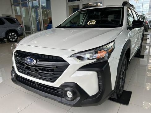 Used 2025 Subaru Outback Onyx Edition AWD/4WD image 2