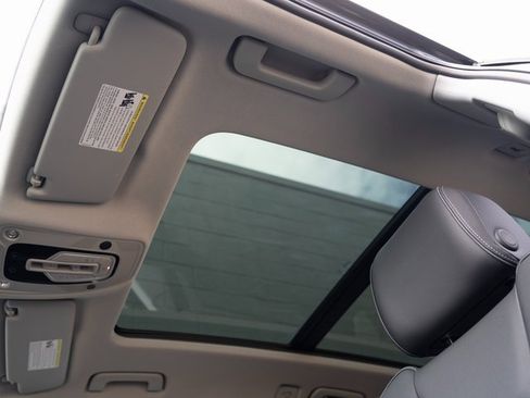 Certified 2025 Audi Q5 2.0T Premium Plus image 28