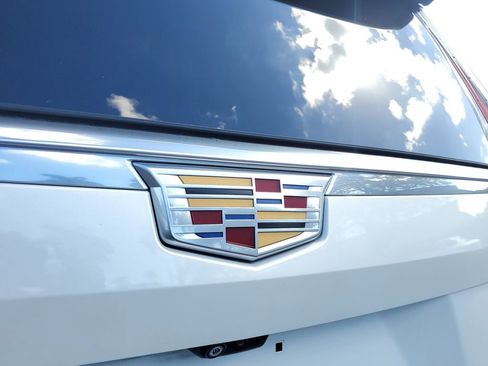 Used 2022 Cadillac Escalade Premium Luxury image 29