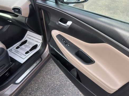 Used 2019 Hyundai Santa Fe Limited image 22