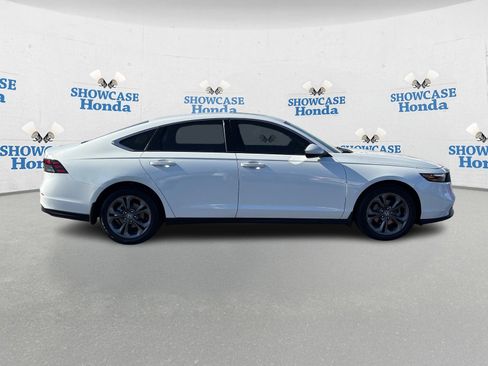 Used 2023 Honda Accord EX image 9