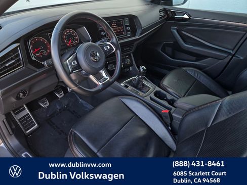 Used 2019 Volkswagen Jetta GLI image 9