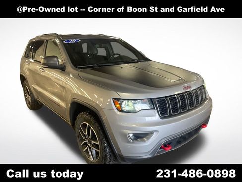 Used 2020 Jeep Grand Cherokee Trailhawk AWD/4WD image 7