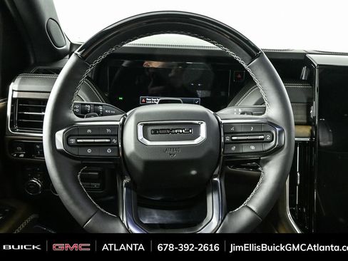 Used 2026 GMC Yukon Denali Ultimate image 11