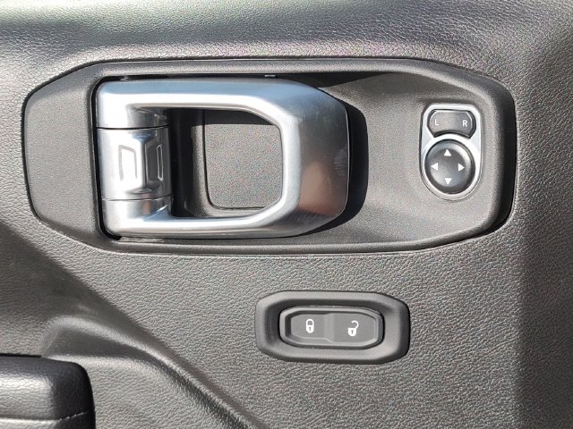 Used 2024 Jeep Wrangler Unlimited Sport AWD/4WD image 26