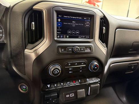 Used 2024 Chevrolet Silverado 2500 Custom w/ Custom Value Package AWD/4WD image 20