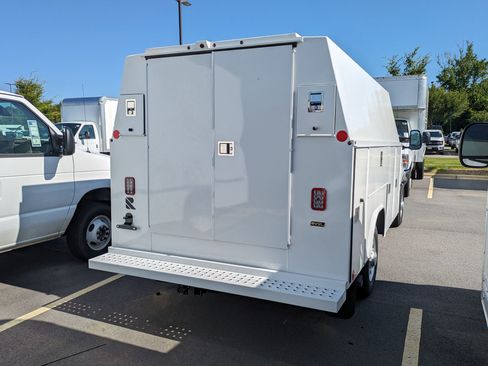 New 2026 Ford E-350 and Econoline 350 Super Duty w/ Power Equipment Group image 3