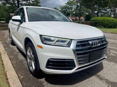Used 2019 Audi Q5 Premium AWD/4WD image 7