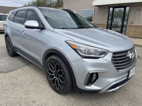 Used 2018 Hyundai Santa Fe Limited AWD/4WD image 2