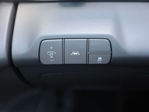 Certified 2023 Hyundai Elantra SEL FWD image 29