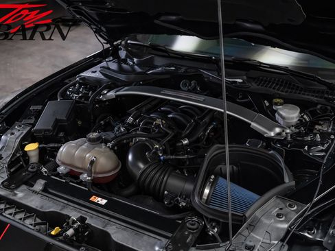 Used 2018 Ford Mustang Shelby GT350R w/ GT350R Equipment Group 920A RWD image 48