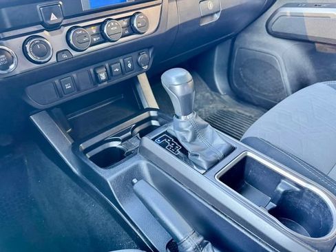 Used 2021 Toyota Tacoma TRD Sport AWD/4WD image 16