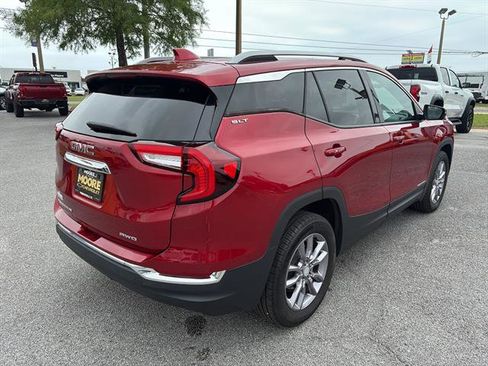 Used 2023 GMC Terrain SLT w/ Infotainment Package II AWD/4WD image 5