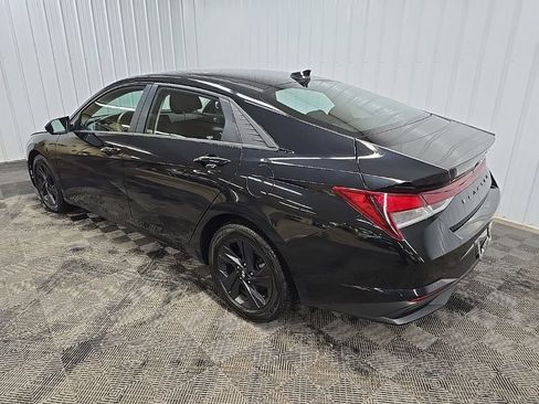 Used 2023 Hyundai Elantra SEL image 10