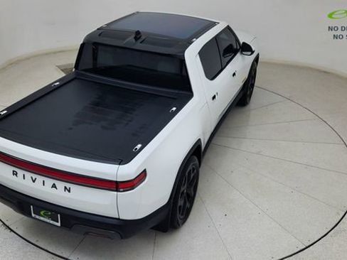 Used 2025 Rivian R1T Premium AWD/4WD image 79