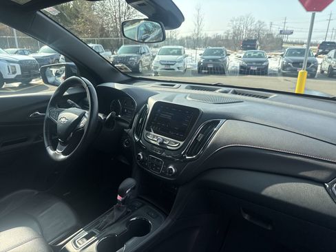 Used 2022 Chevrolet Equinox RS w/ RS Leather Package image 15