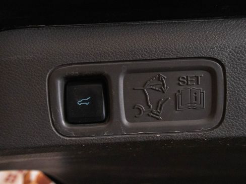 Used 2021 Ford Expedition Limited RWD image 26
