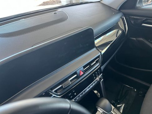 Used 2025 Kia Seltos S image 17