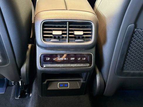 New 2026 Mercedes-Benz GLS 450 4MATIC image 23