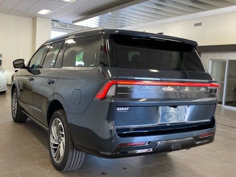 New 2026 Lincoln Navigator Reserve AWD/4WD image 37