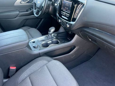 Used 2023 Chevrolet Traverse LT w/ LPO, Cargo Package FWD image 20