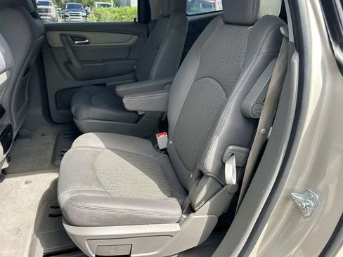 Used 2014 Chevrolet Traverse LT FWD image 19