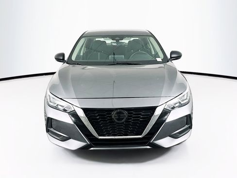 Used 2020 Nissan Sentra SV w/ Electronics Package FWD image 2
