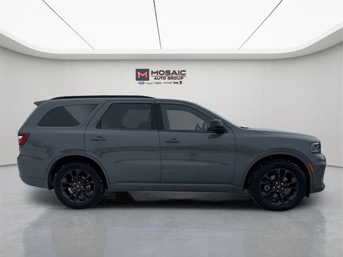 Used 2023 Dodge Durango SXT w/ SXT Blacktop Group image 8