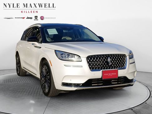 Used 2020 Lincoln Corsair Reserve w/ Equipment Group 201A AWD/4WD image 2