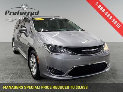 Used 2017 Chrysler Pacifica Touring-L Plus w/ Tire & Wheel Group