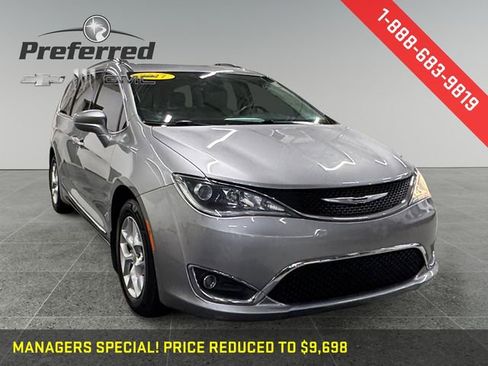 Used 2017 Chrysler Pacifica Touring-L Plus w/ Tire & Wheel Group image 1