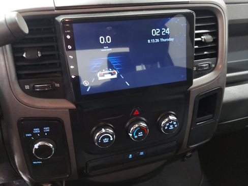 Used 2018 RAM 1500 Express AWD/4WD image 9
