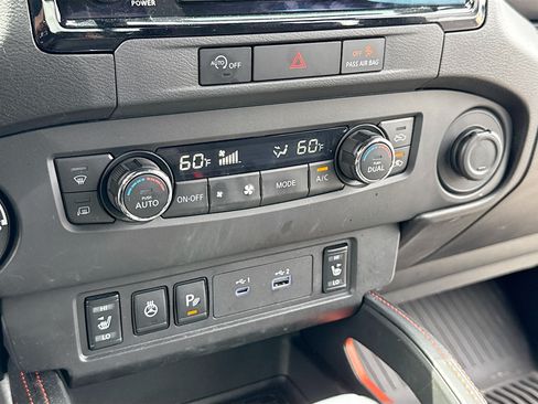 Certified 2024 Nissan Frontier PRO-4X w/ Pro Convenience Package AWD/4WD image 11