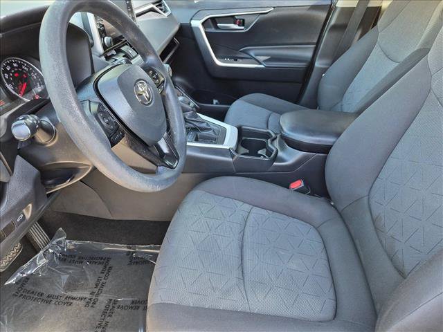 Used 2021 Toyota RAV4 XLE w/ Convenience Package FWD image 15