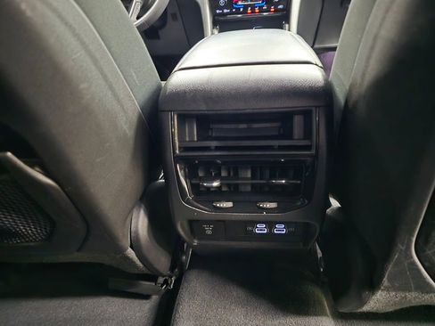 Used 2023 Jeep Grand Cherokee Altitude image 32