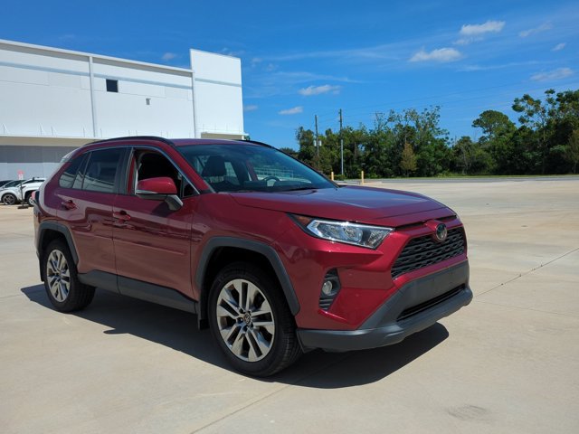 Used 2019 Toyota RAV4 XLE Premium w/ Cold Weather Package AWD/4WD image 3