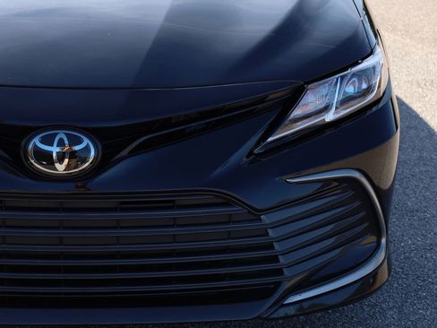 Used 2023 Toyota Camry LE image 16