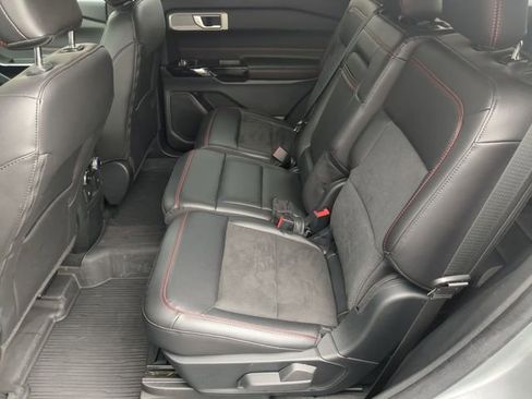 Used 2023 Ford Explorer ST-Line image 18