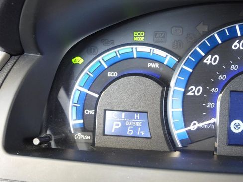 Used 2014 Toyota Camry LE image 46