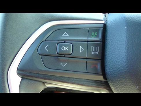 Used 2023 Jeep Grand Cherokee L Laredo image 23