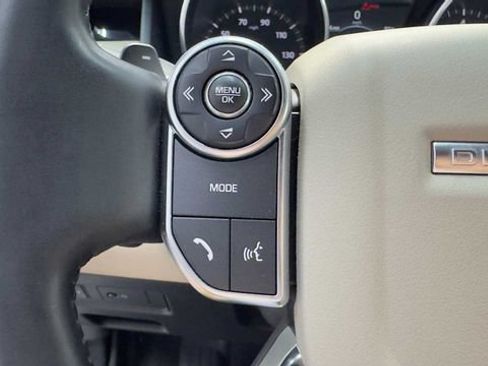 Used 2017 Land Rover Discovery SE AWD/4WD image 26