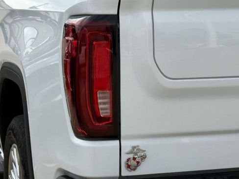 Used 2022 GMC Sierra 1500 Denali AWD/4WD image 6