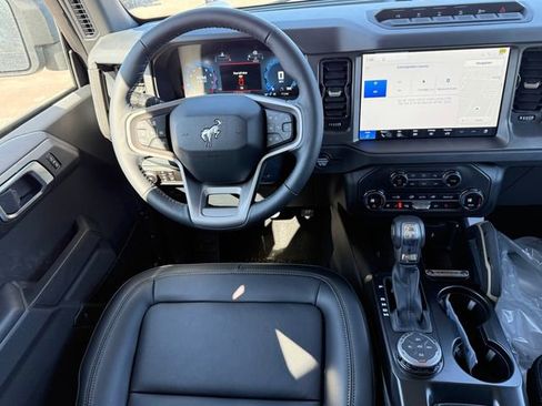 New 2026 Ford Bronco Badlands image 11