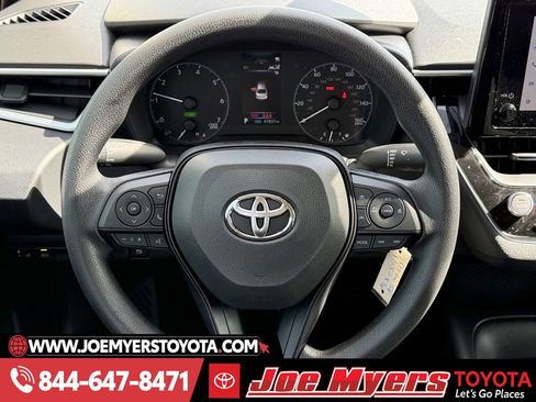 Used 2025 Toyota Corolla LE image 15