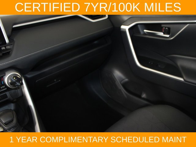 Used 2025 Toyota RAV4 XLE AWD/4WD image 16