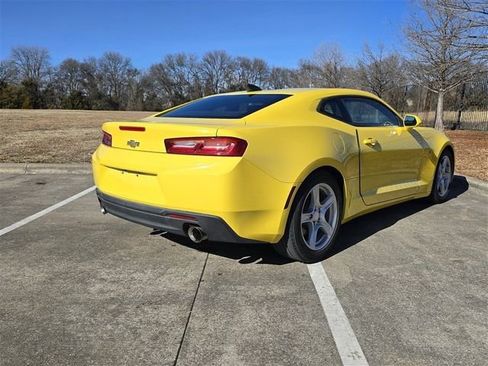 Used 2018 Chevrolet Camaro LT image 6
