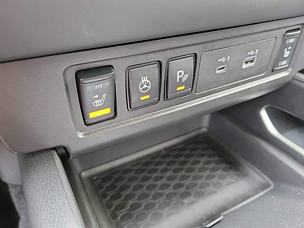 Certified 2024 Nissan Frontier SL w/ Technology Package RWD image 26