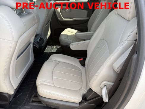 Used 2011 Chevrolet Traverse LTZ AWD/4WD image 11