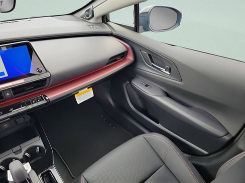 New 2026 Toyota Prius Plug-In Hybrid FWD image 13